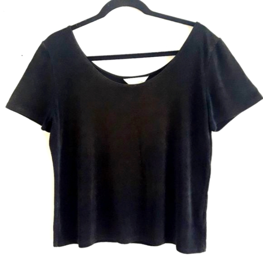 MARK & Spencer's XL Traveller knit top. Black